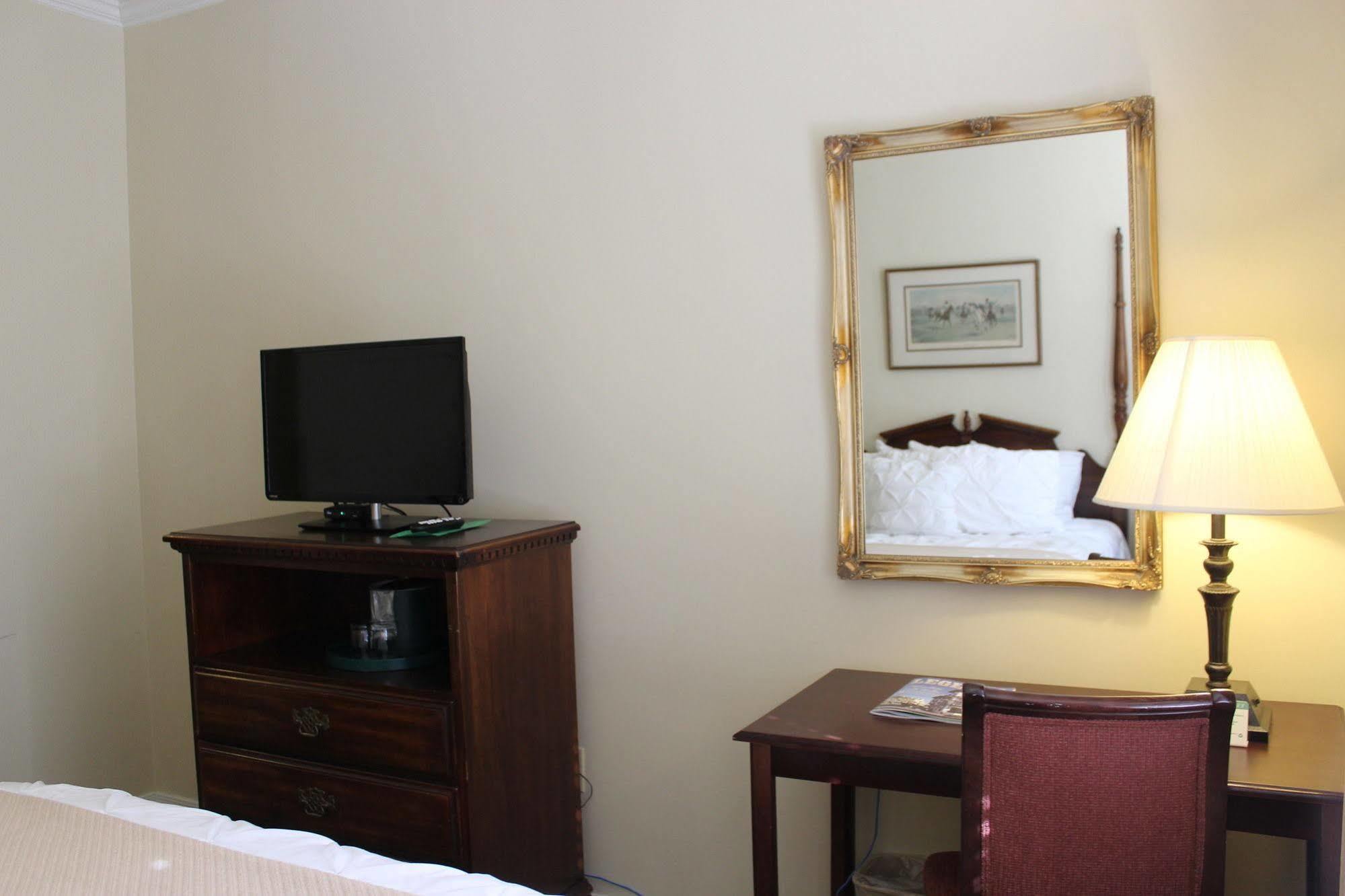 סטארקוויל Hotel Chester מראה חיצוני תמונה