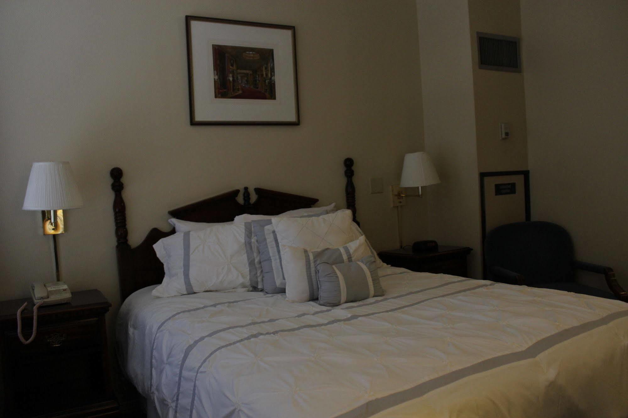 סטארקוויל Hotel Chester מראה חיצוני תמונה